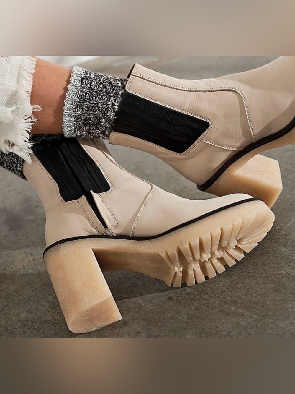 Free People Cream Chelsea Lug-Heel Ankle Boots Size 9.5 (NEW IN BOX)